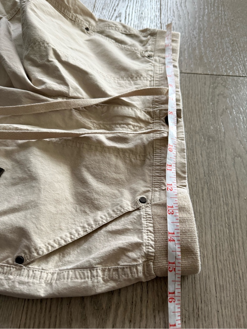 Reitmans Women's Beige Elastic Waist Capri Pant in size 8 Petites - Picture 11 of 11